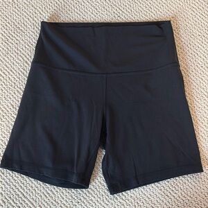 Lululemon high rise align short sz 8